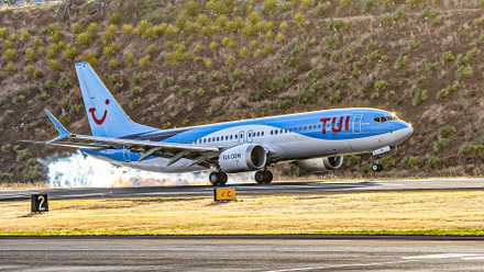 TUI Landing at Madeira Airport