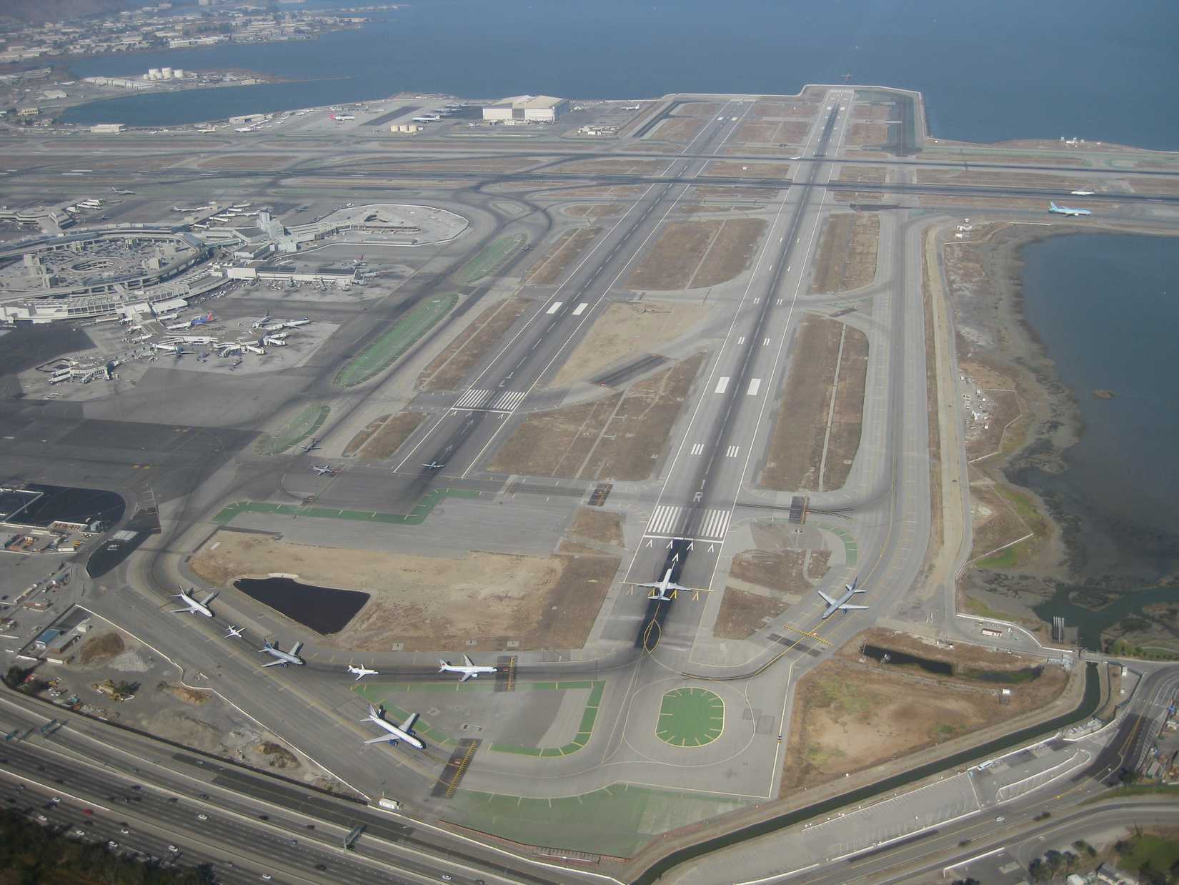 SFO Airport Runways 1L & 1R