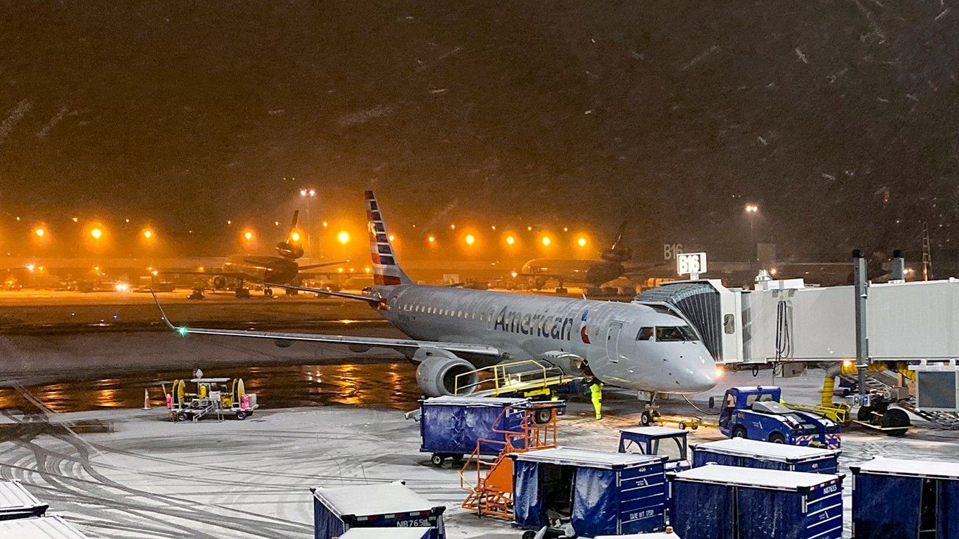 1,000s Of Flights Still Affected By US Winter Storm Chaos