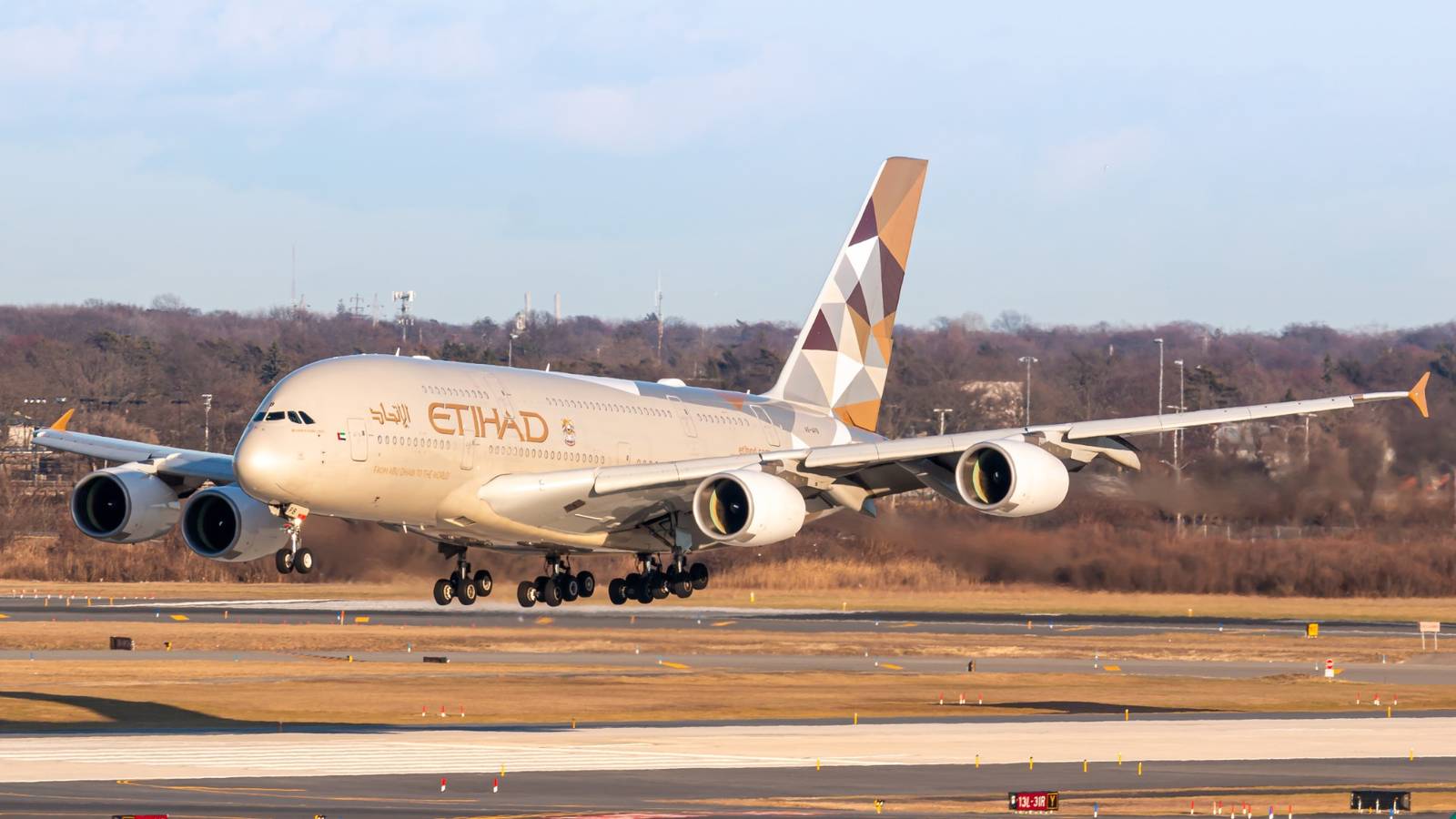 Etihad A380 Bound For London Leads 1st Flights Out Of Abu Dhabi