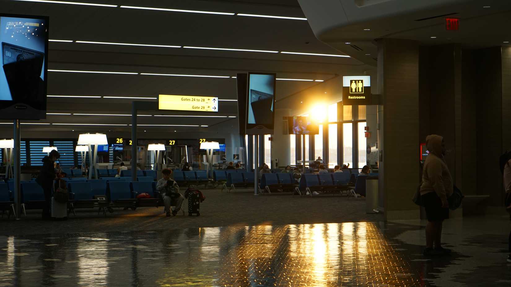 laguardia airport terminal at night