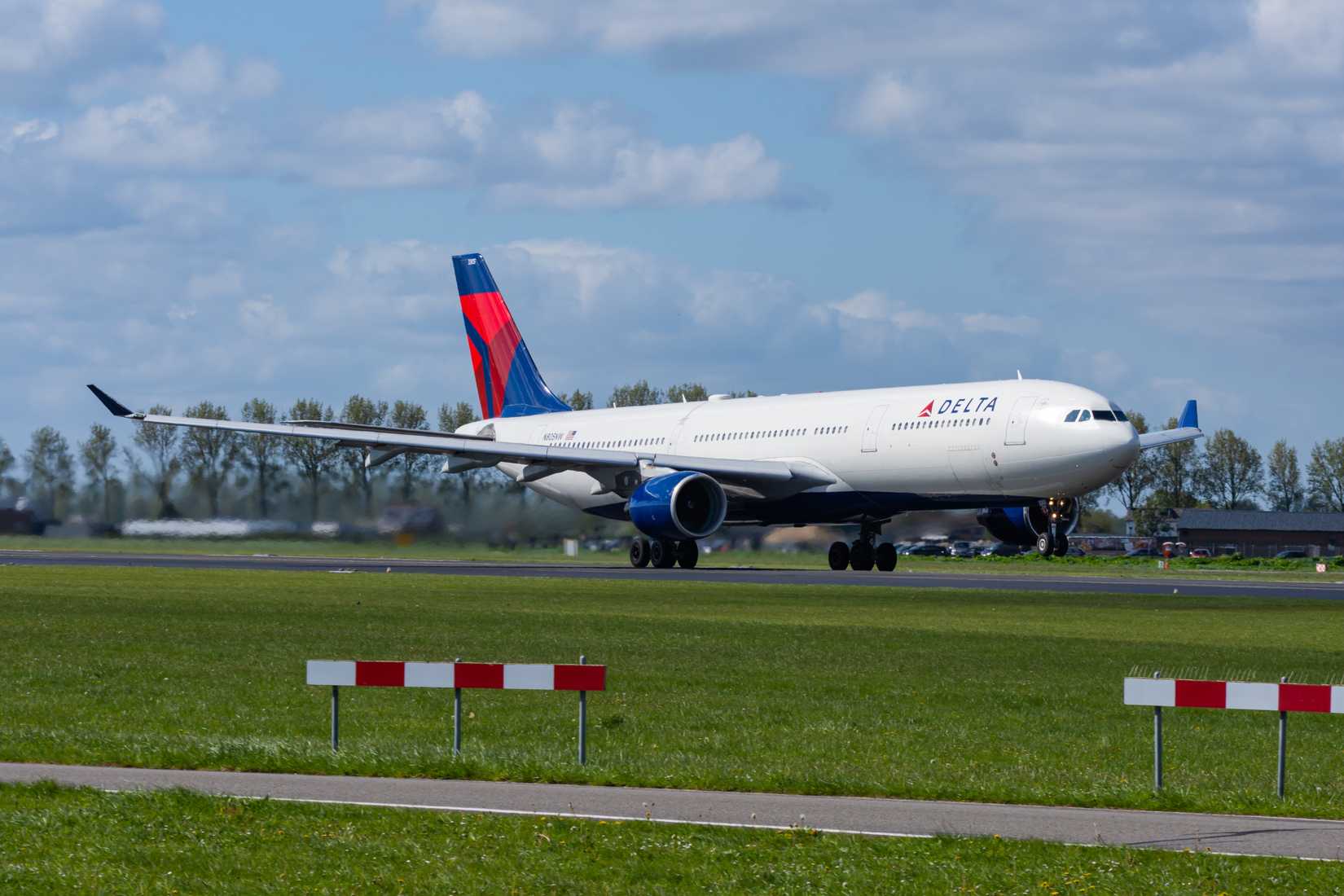 Delta A330