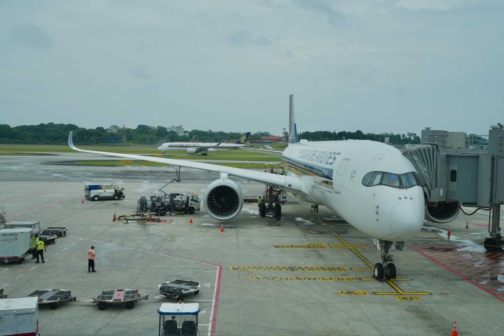 Singapore Airlines Airbus A350-900ULR Parked