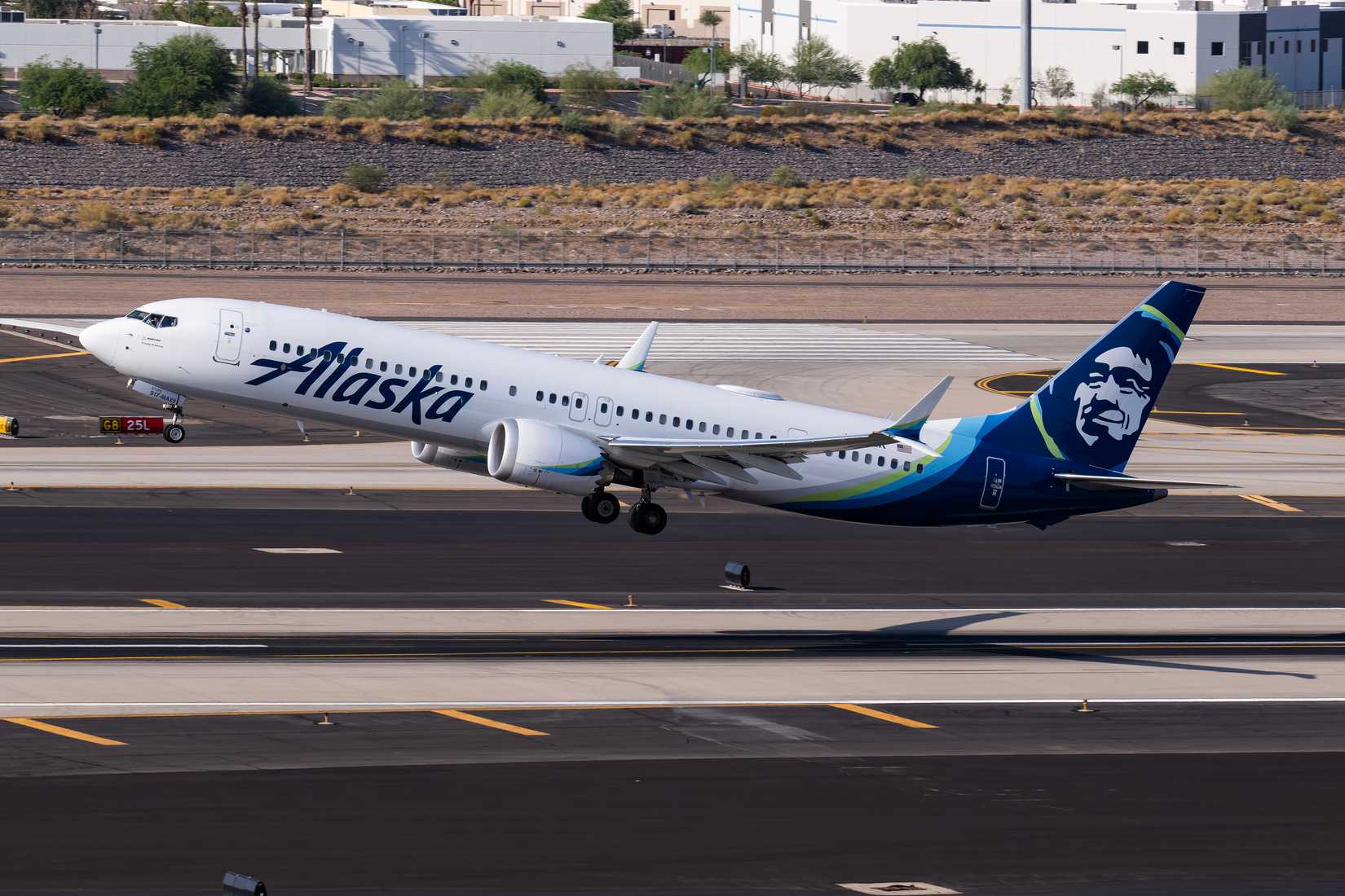 Alaska Airlines 737 Takeoff