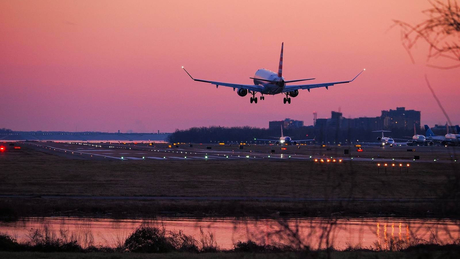 Put Them On Blast: TMZ Asks Public For Photos Of Vacationing Lawmakers Amid TSA Crisis