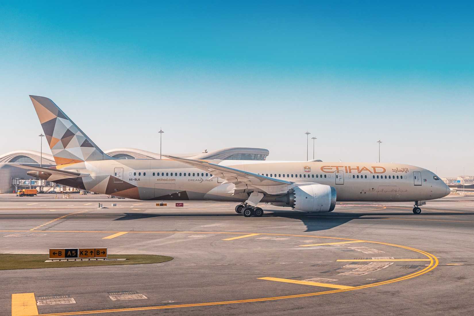 Etihad 787 Taxiing