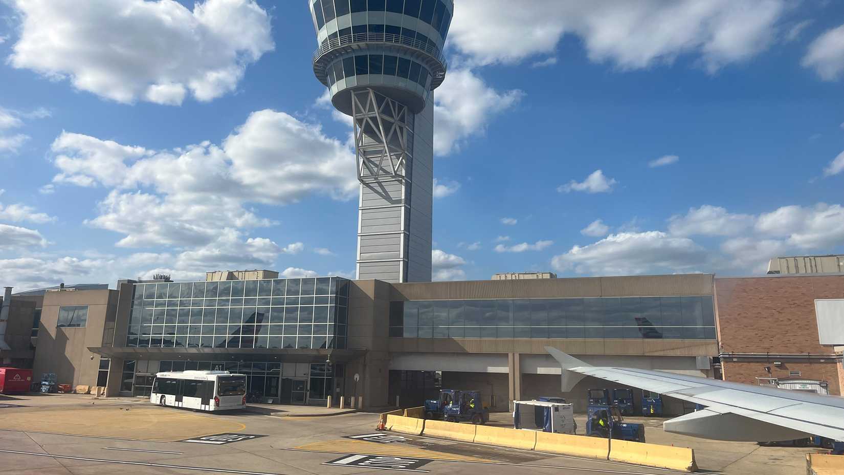 philadelphia airport control tower terminal