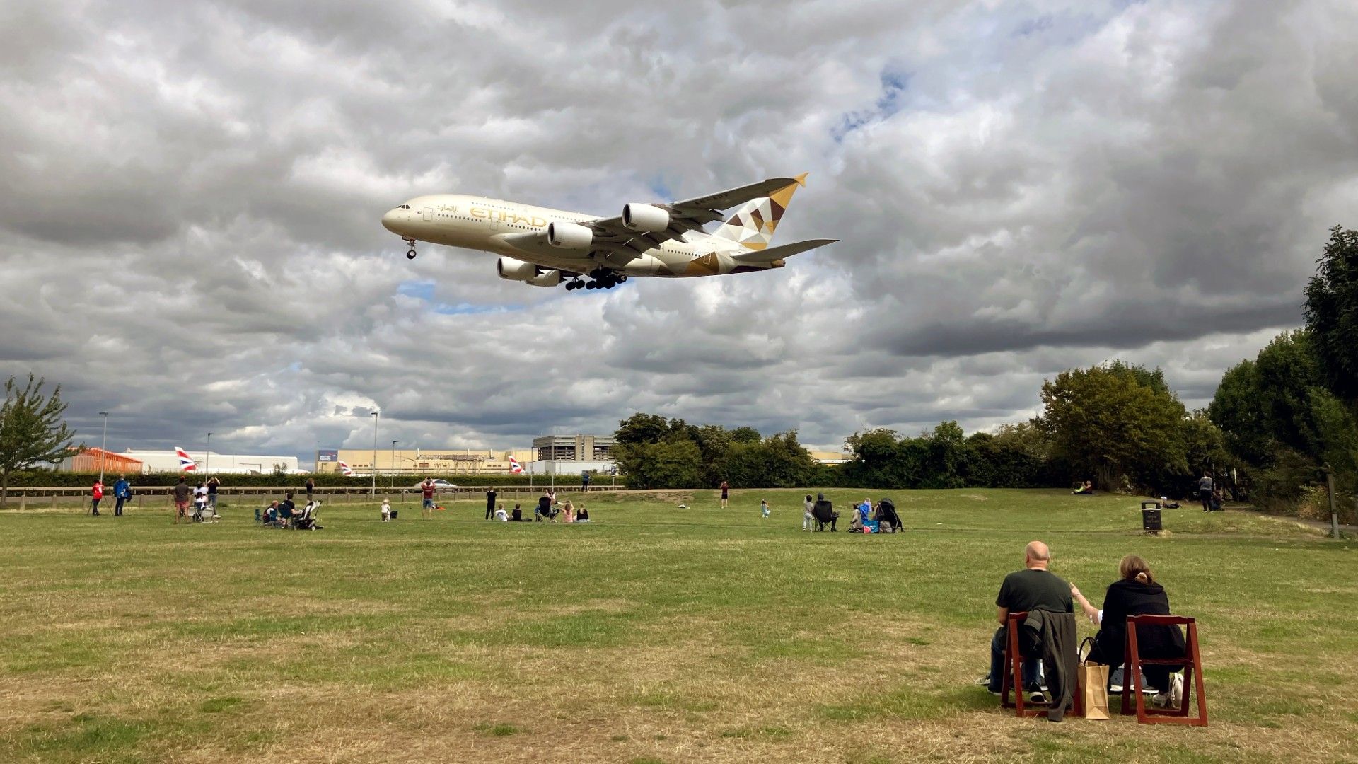 Etihad A380 Landing At Heathrow