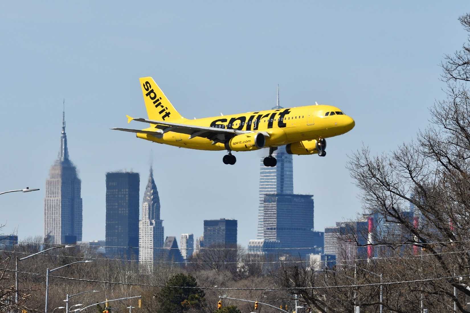 Spirit-Airlines Airbus A320 landing at New York LaGuardia