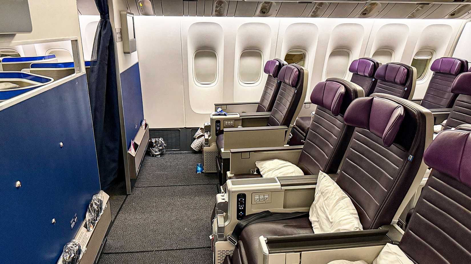 United Airlines premium economy cabin