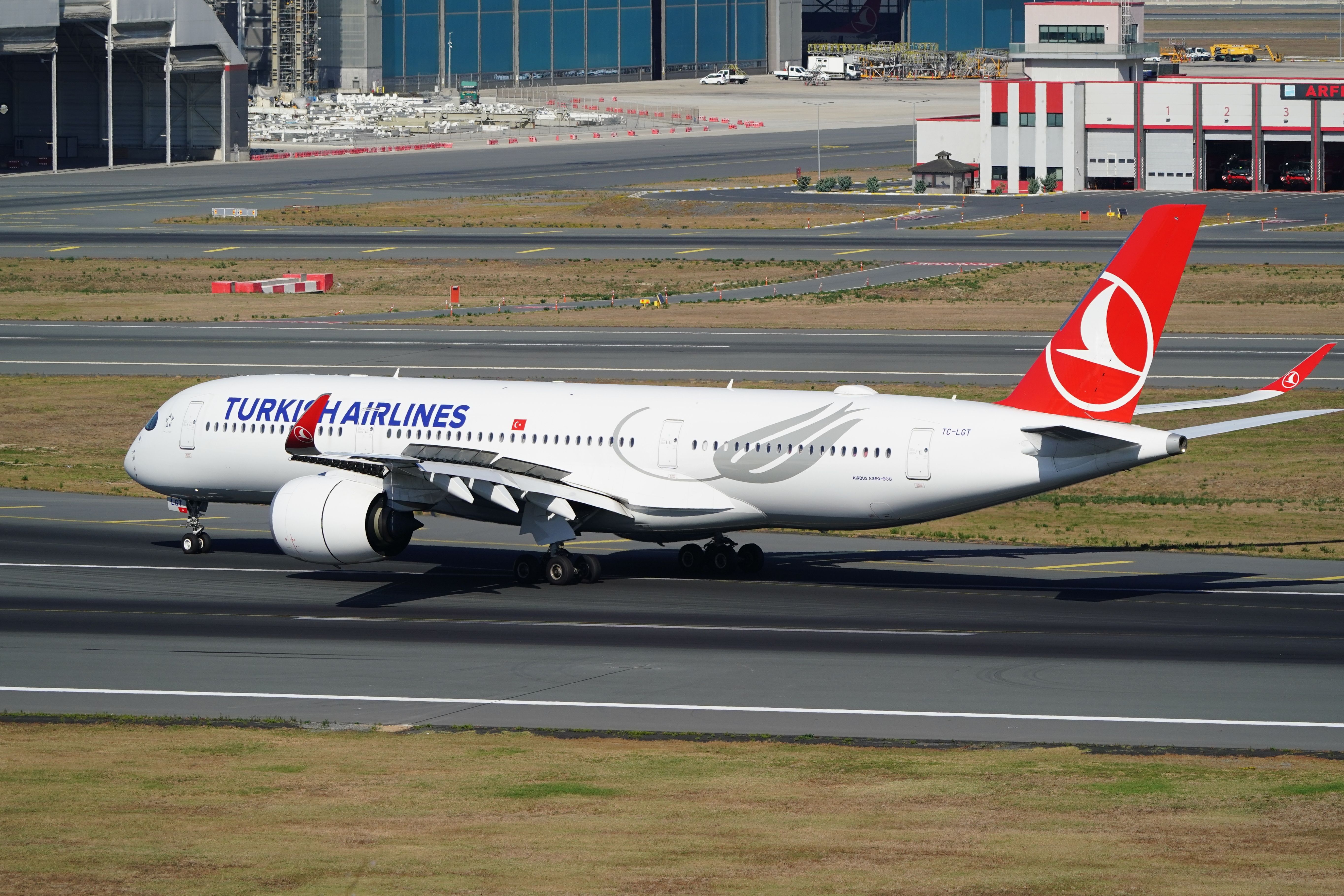 Turkish Airlines Airbus A350-941 (667) landing to Istanbul International Airport.
