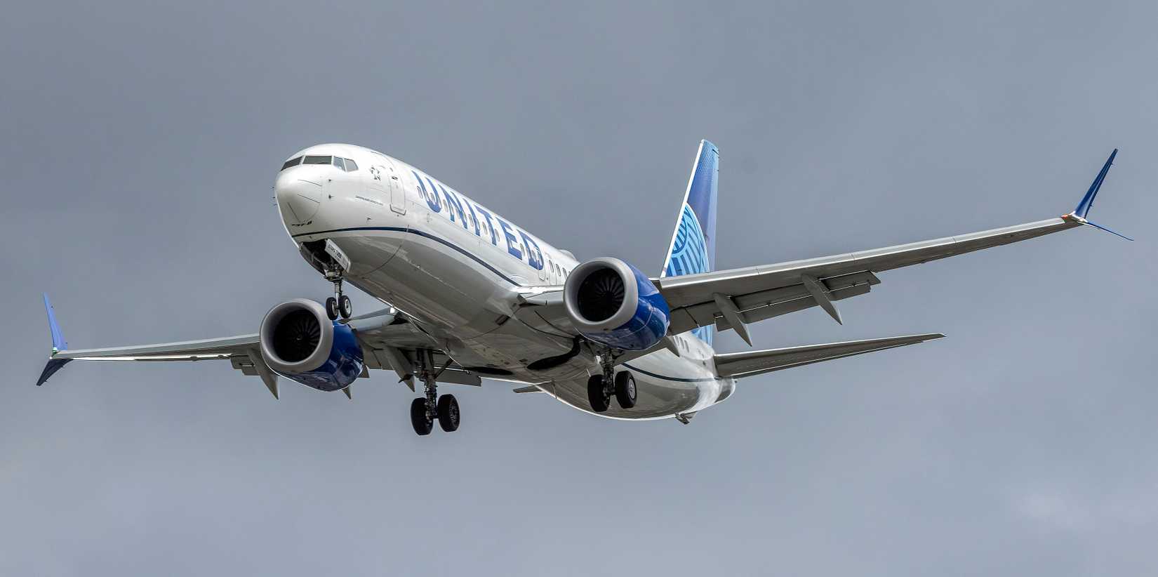 United Airlines Boeing 737-8 MAX on final approach at Baltimore-Washington International Airport, Maryland