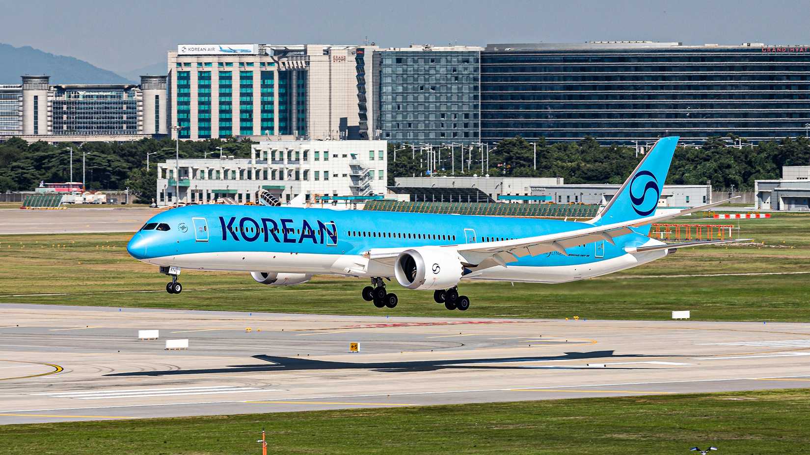 Why Boeing 787-10 Deployments Are Booming On High-Demand Routes