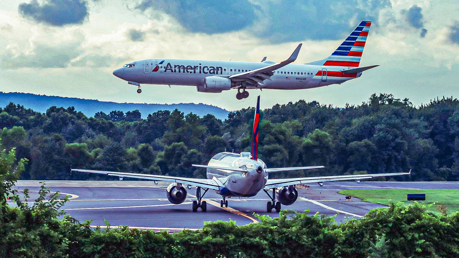 First Look: The 4 Aircraft In American Airlines' New Pilot Trading Card Series