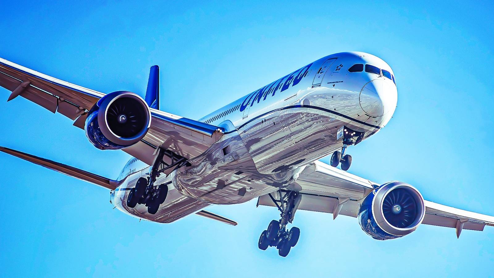 United Airlines' 13 Longest Boeing 787 Routes Span Up to 21 Hours