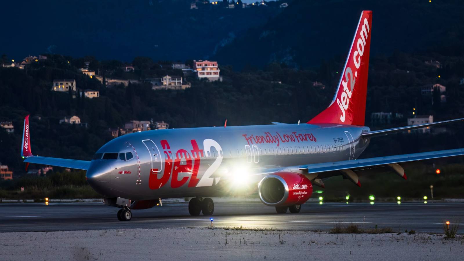 From 189 To 76 Seats: Jet2 Unveils Its First Ever All-Business Boeing 737