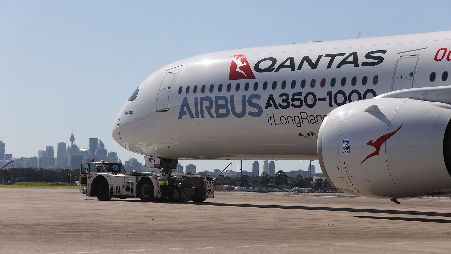 A350-1000 Qantas Airbus MSN59 close up - Sydney departure_AI-EVE-2481-04-020 (1)