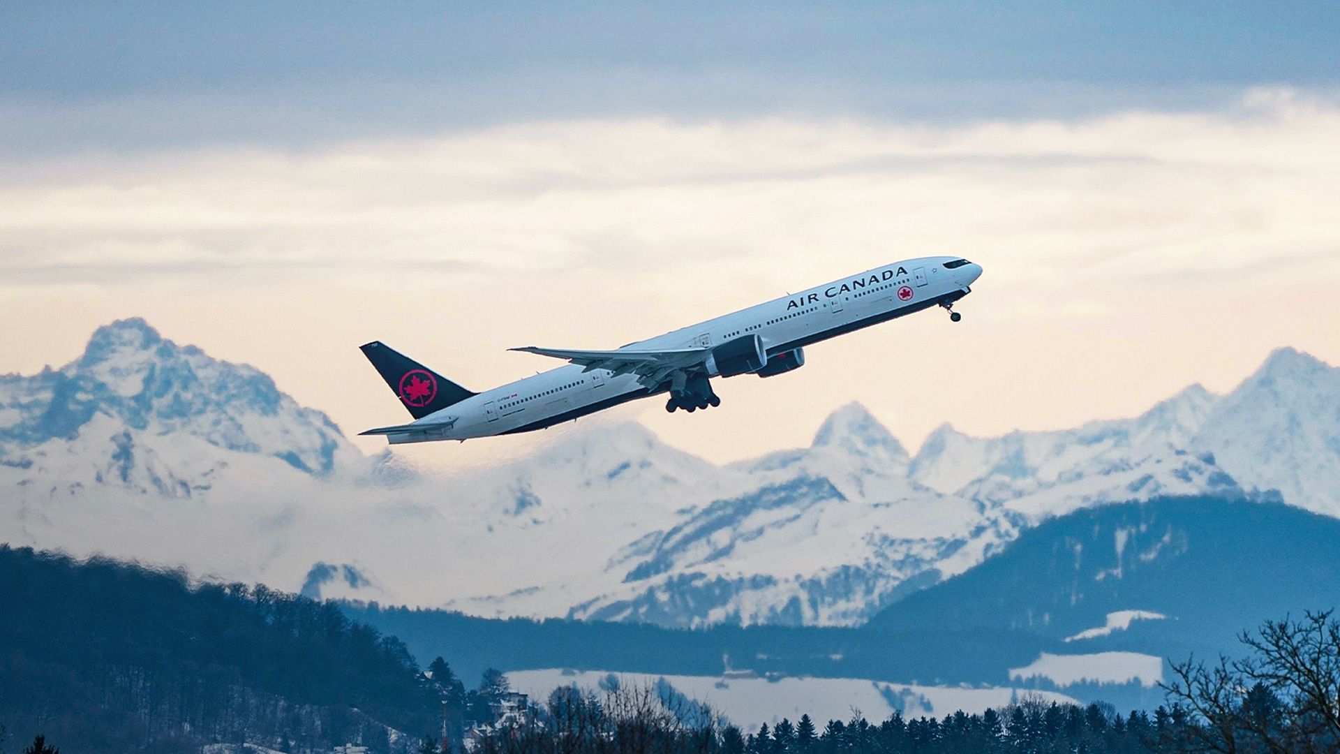 The Quiet Dominance Of The Boeing 777-300ER: Why Airlines Still