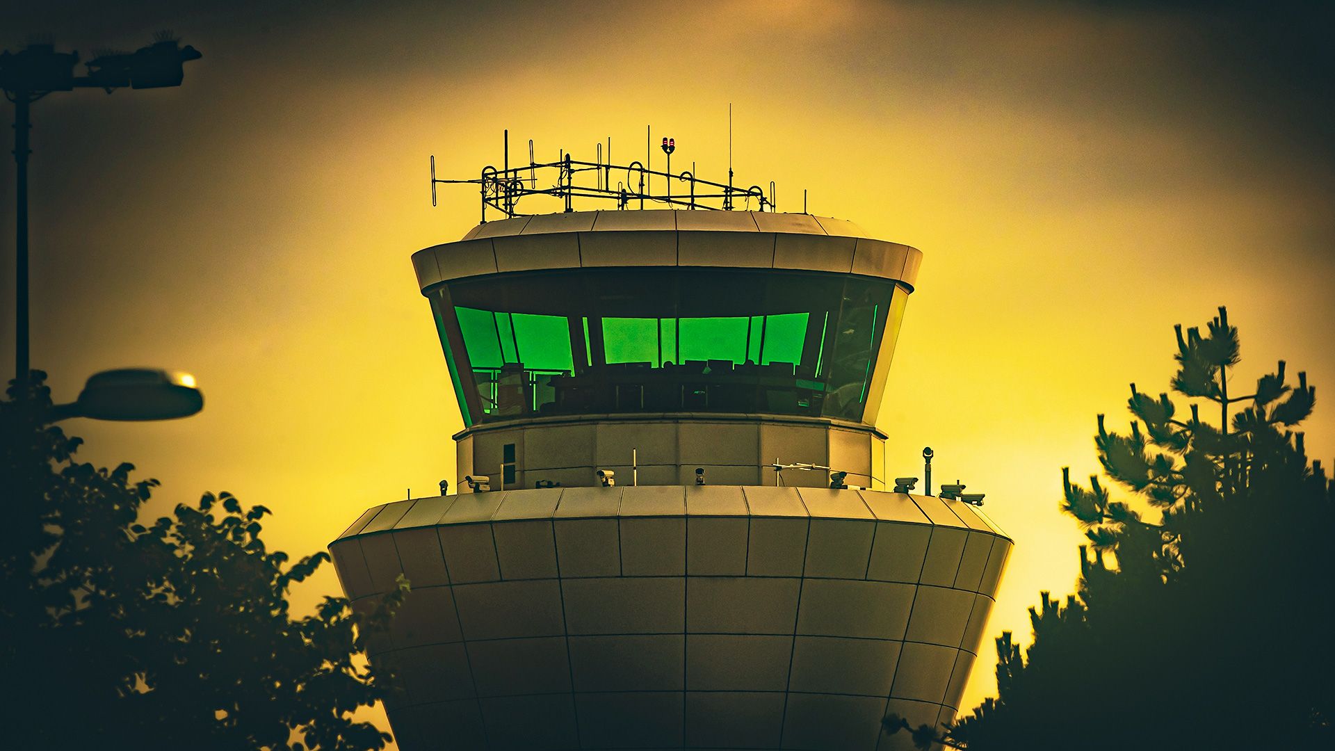 Air Traffic Controller Salaries Soar in 2026