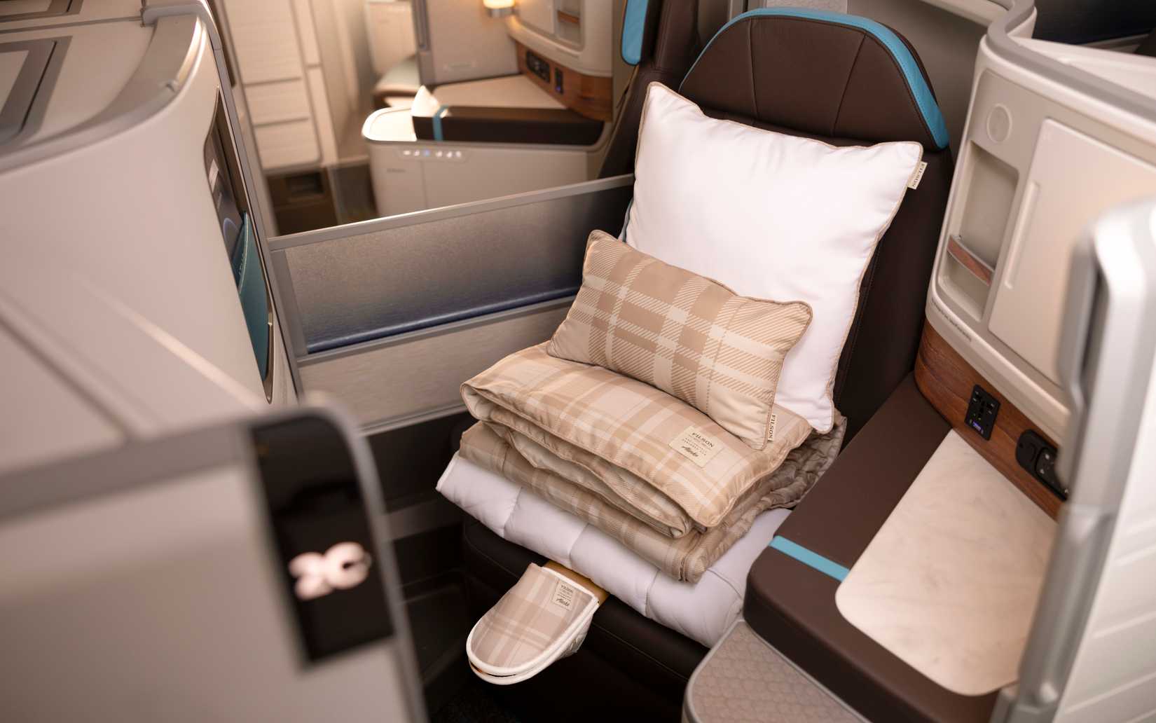 Alaska-Airlines-International-Business-Class-6-1