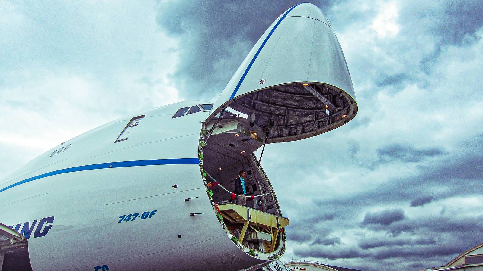 Windowless Fuselage 5 Notable Features Of Cargo Aircraft Design