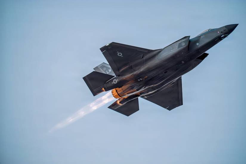 F-35 flying upward