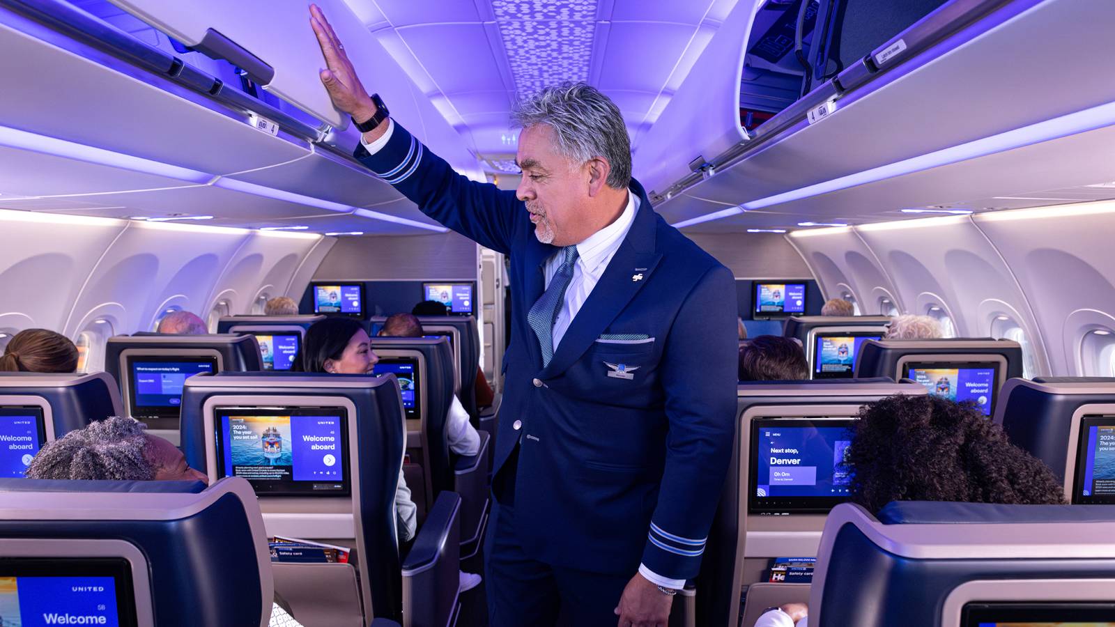 I’m A Flight Attendant: This Is What Turbulence Feels Like From Our Perspective