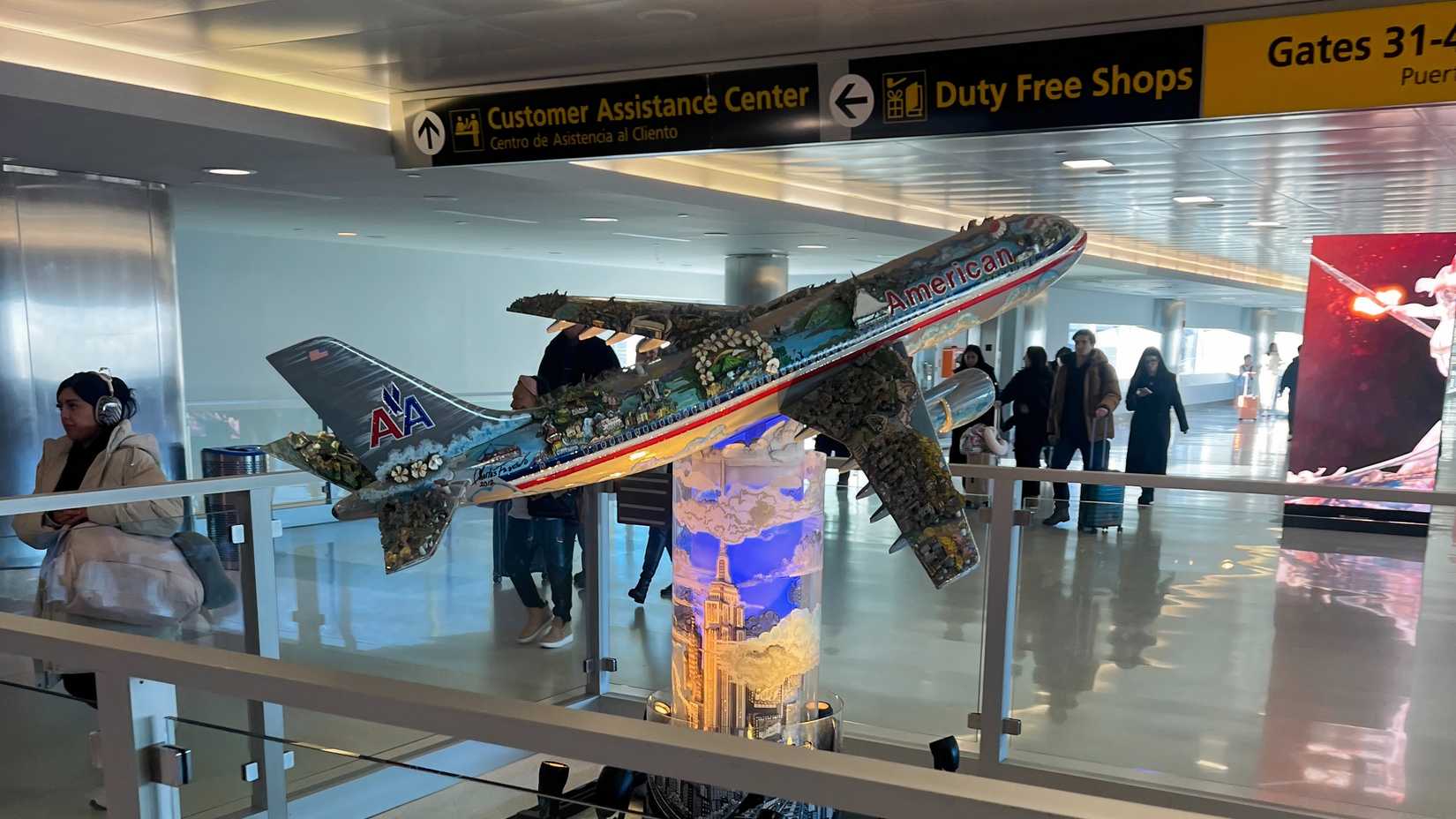 American Airlines T8