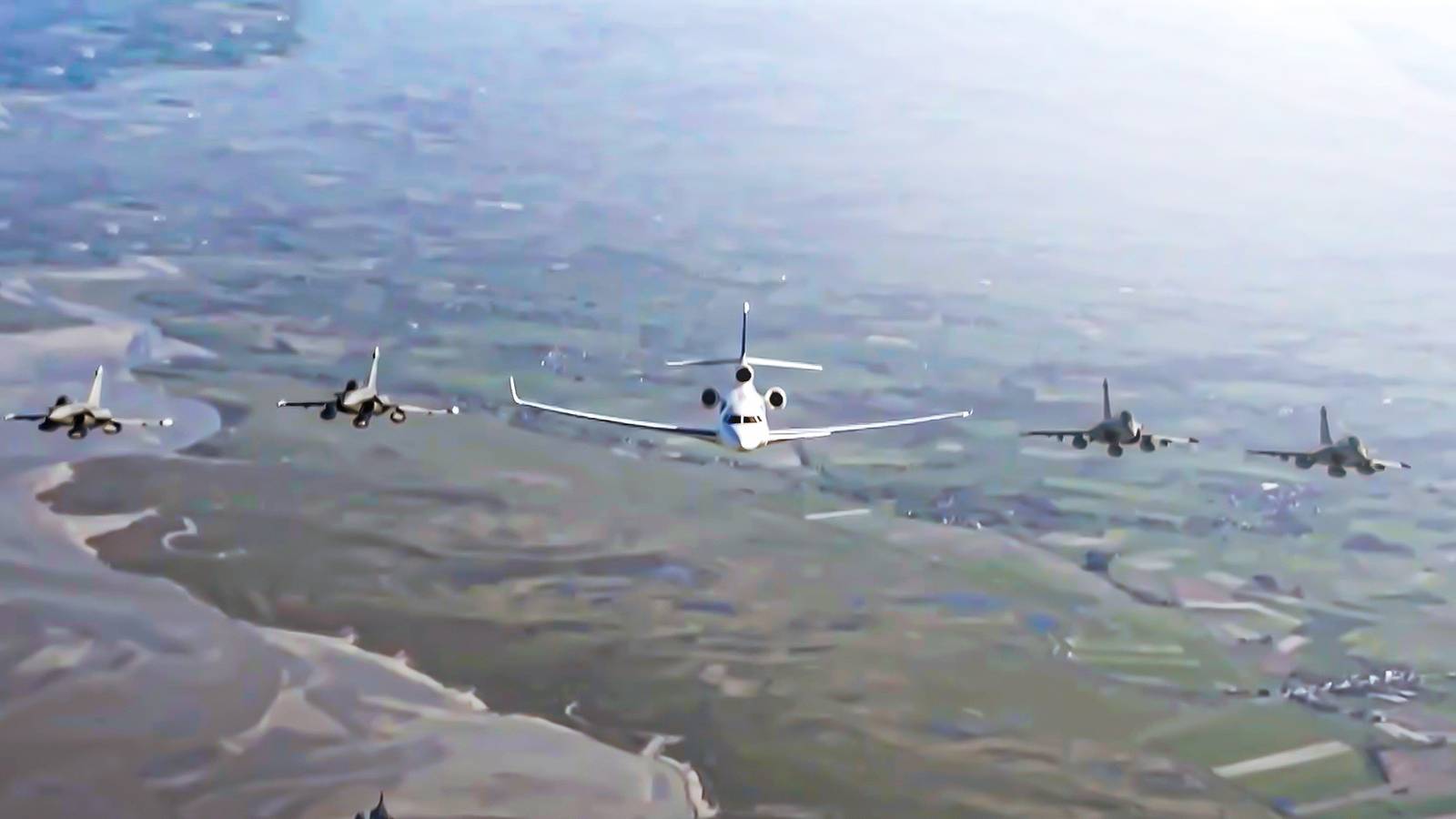 The Viral Rafale-Escort Photo Isn't France's "Air Force One": How Nations Really Fly Their Leaders