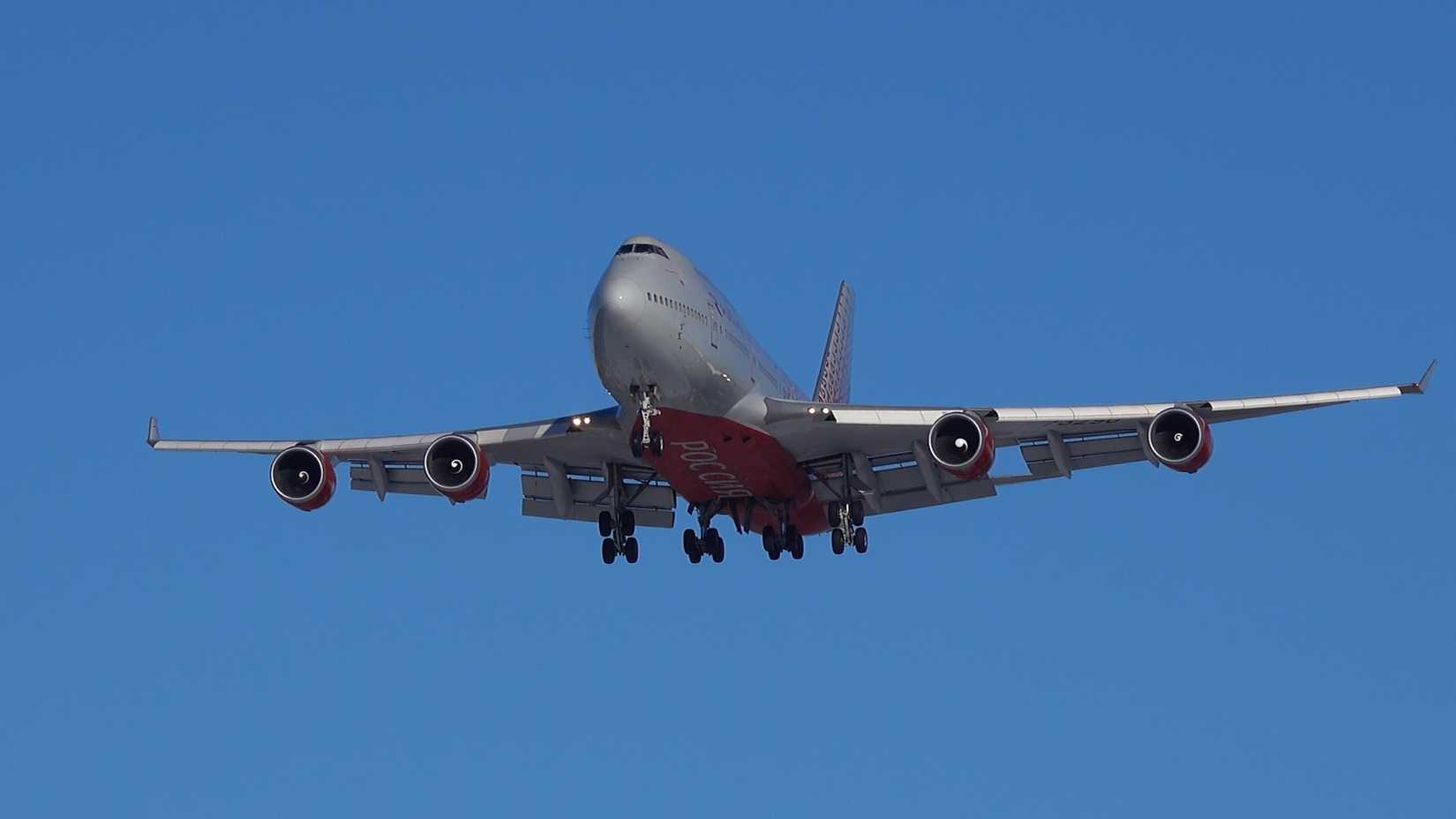 Landing of Rossiya Boeing 747-400 RA-73290.