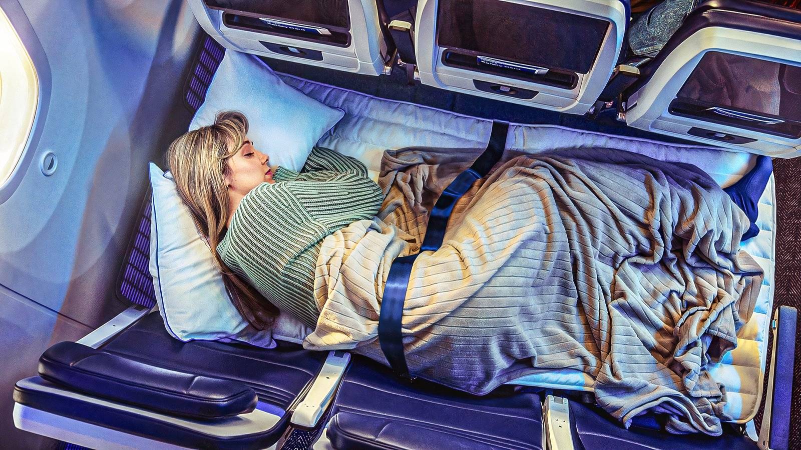 What United Airlines' Relax Row Economy Beds Actually Cost Vs. Premium Economy On Long-Haul Flights