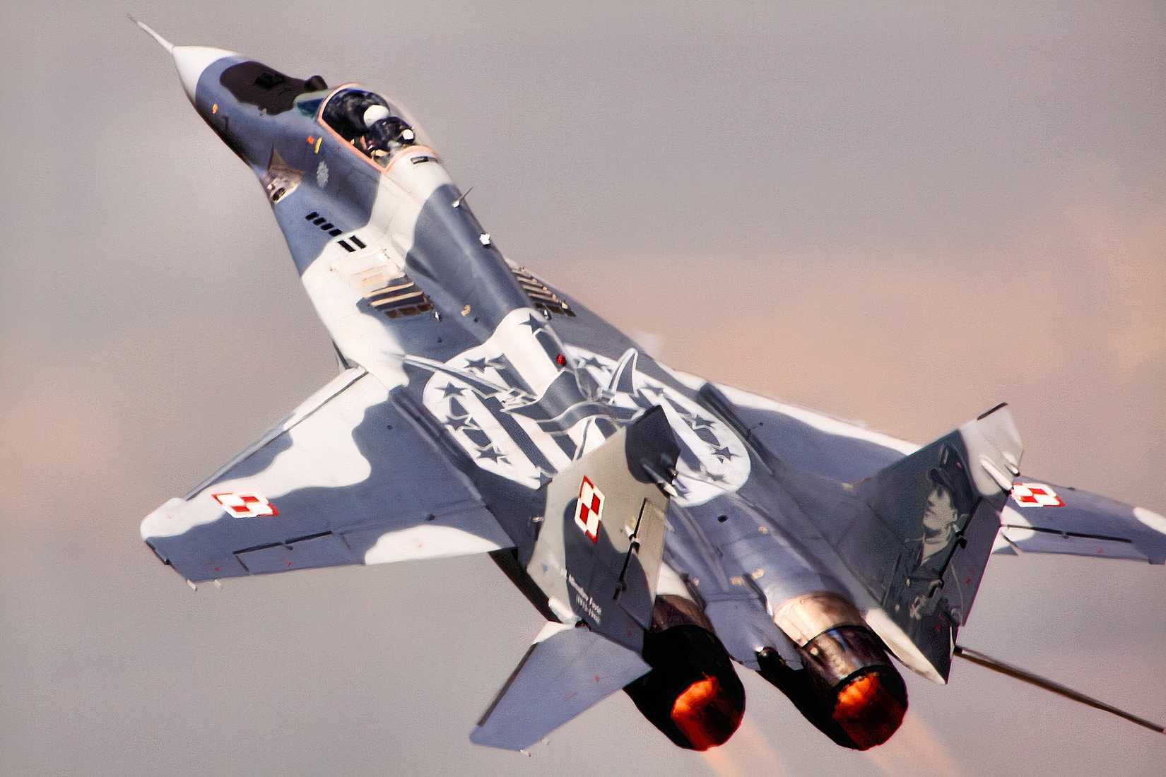 10 Fighter Jets That Could Exceed Mach 2