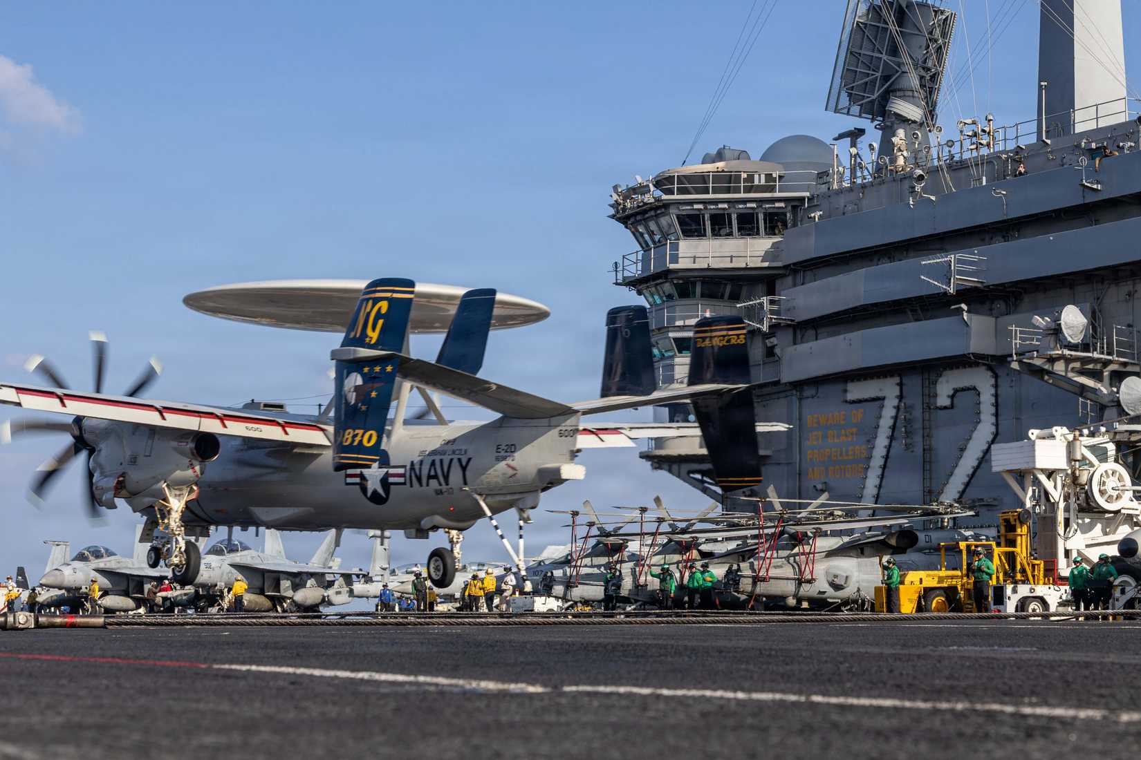 n E-2D Hawkeye, attached to Airborne Command & Control Squadron (VAW) 117, makes an arrested landing.