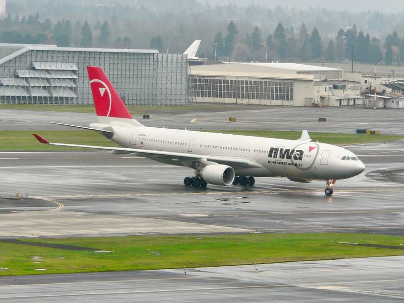 Northwest_Airlines_Airbus_A330