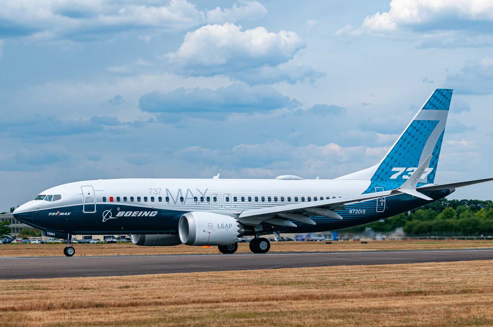 Boeing 737 MAX 7 Taxiing