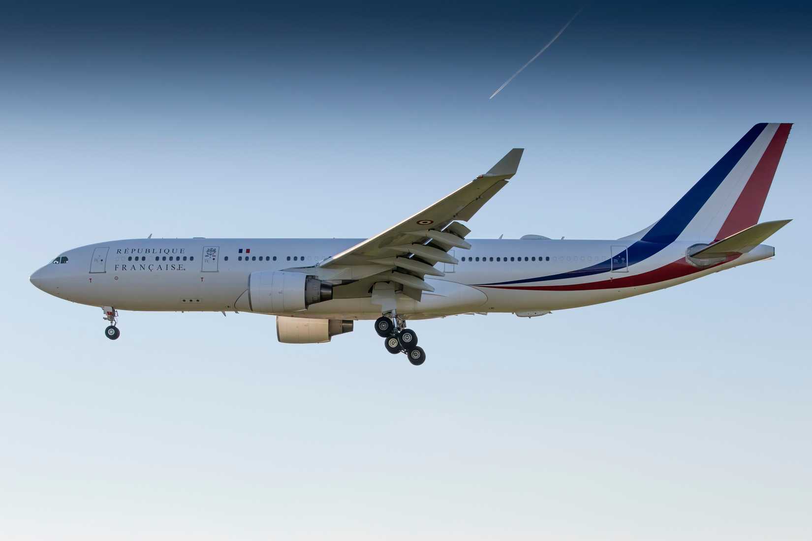 French Presidential Airbus A330-200 On Approach