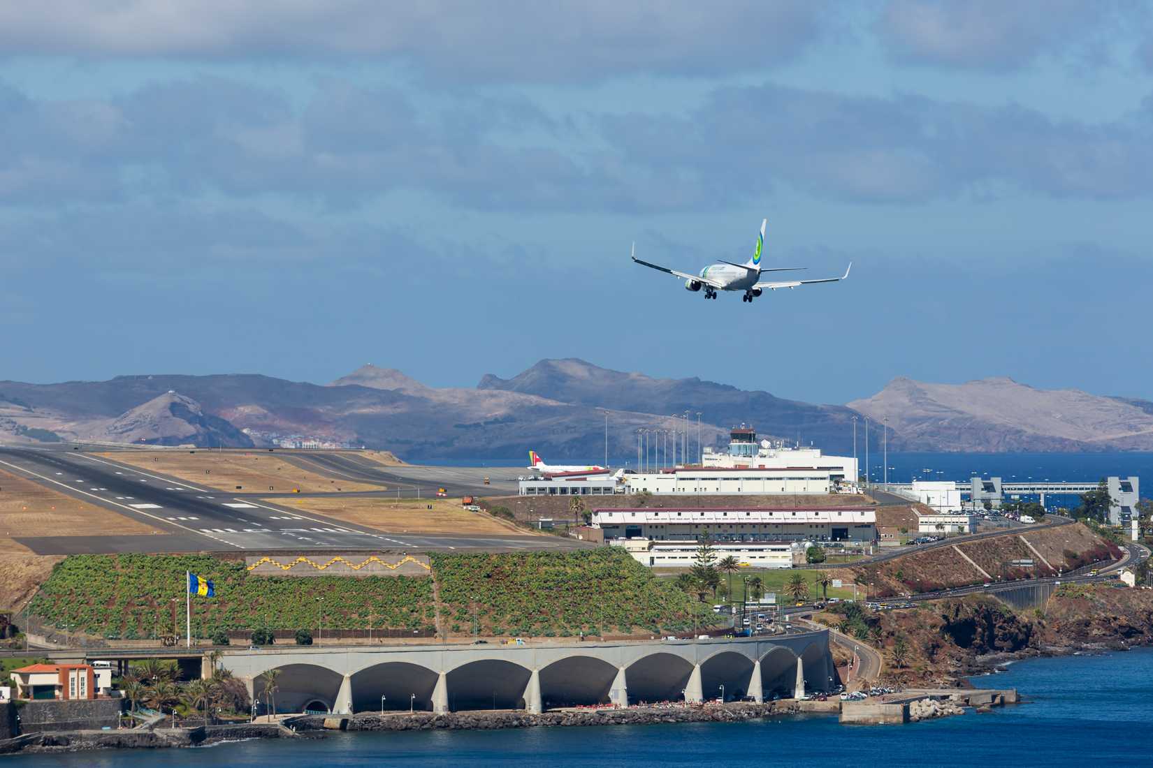 Madeira Funchal Airport Landing