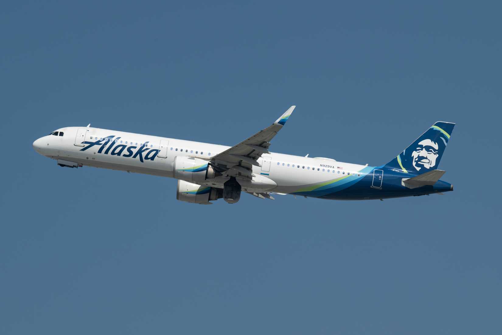 Alaska Airlines Airbus A321neo Taking Off