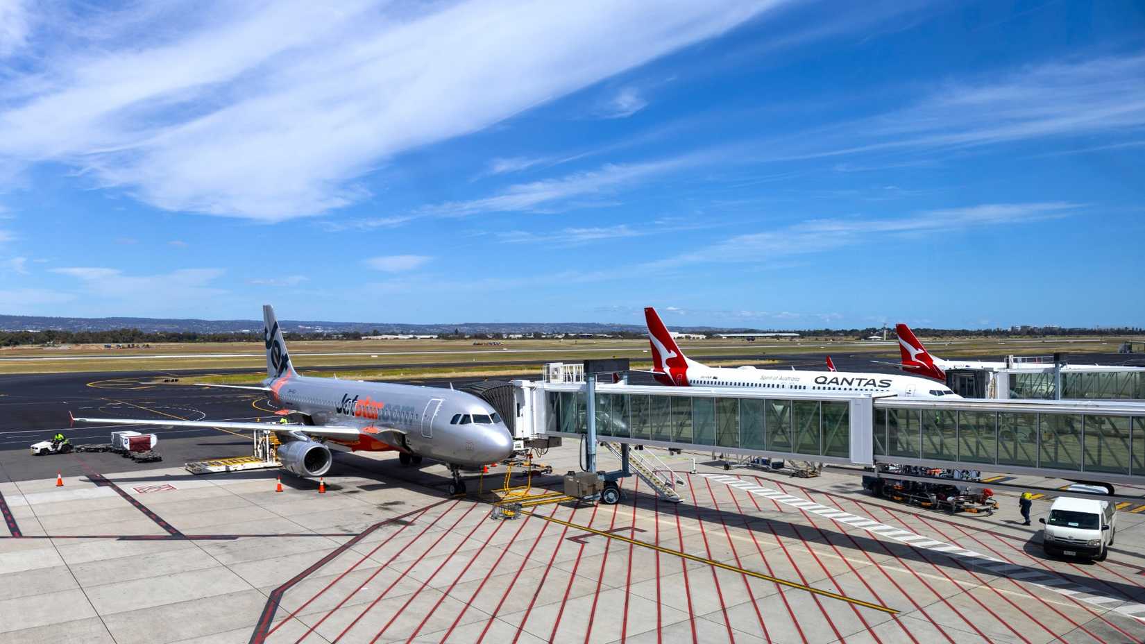 JetStar & Qantas Planes In Adelaide