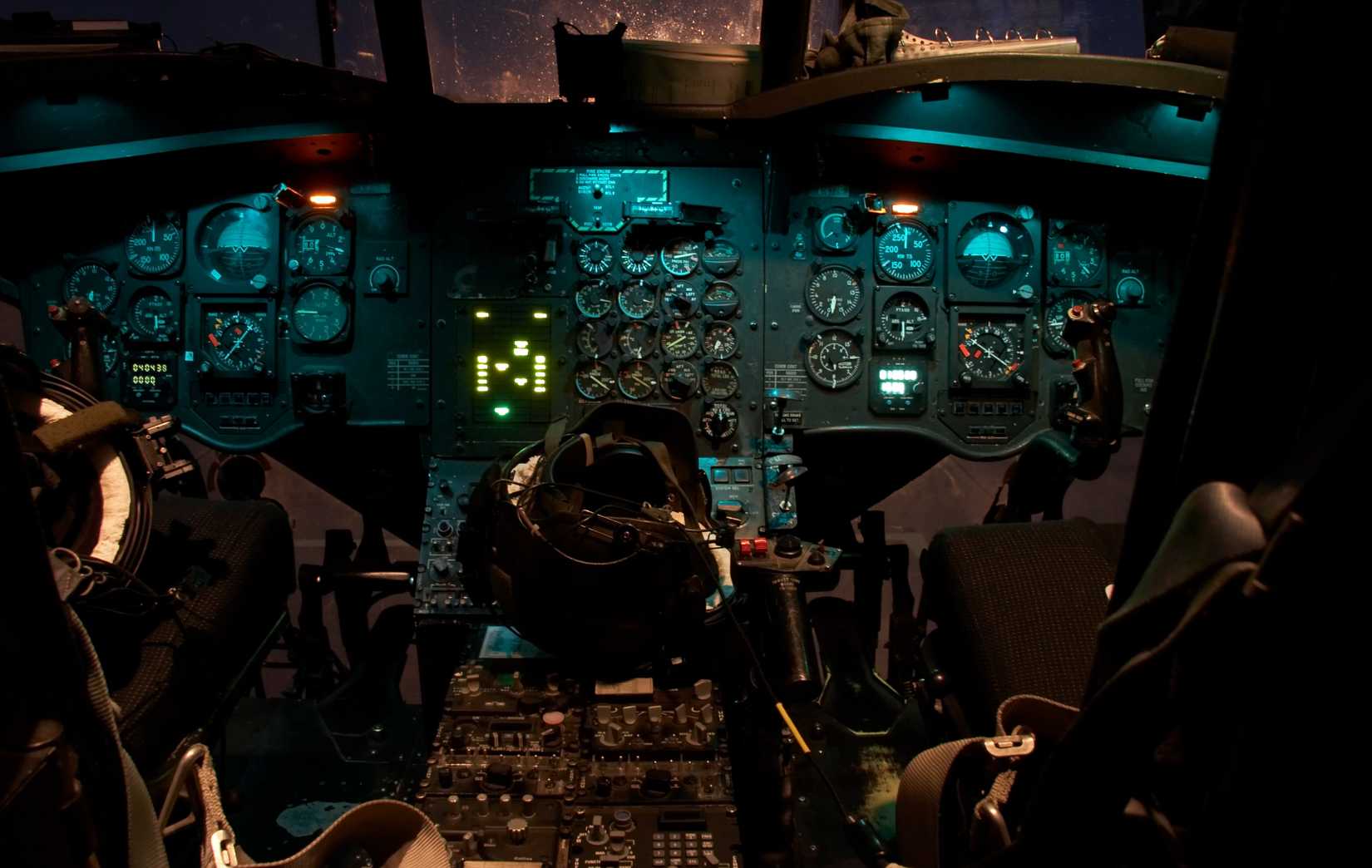 Boeing CH-47 Chinook cockpit