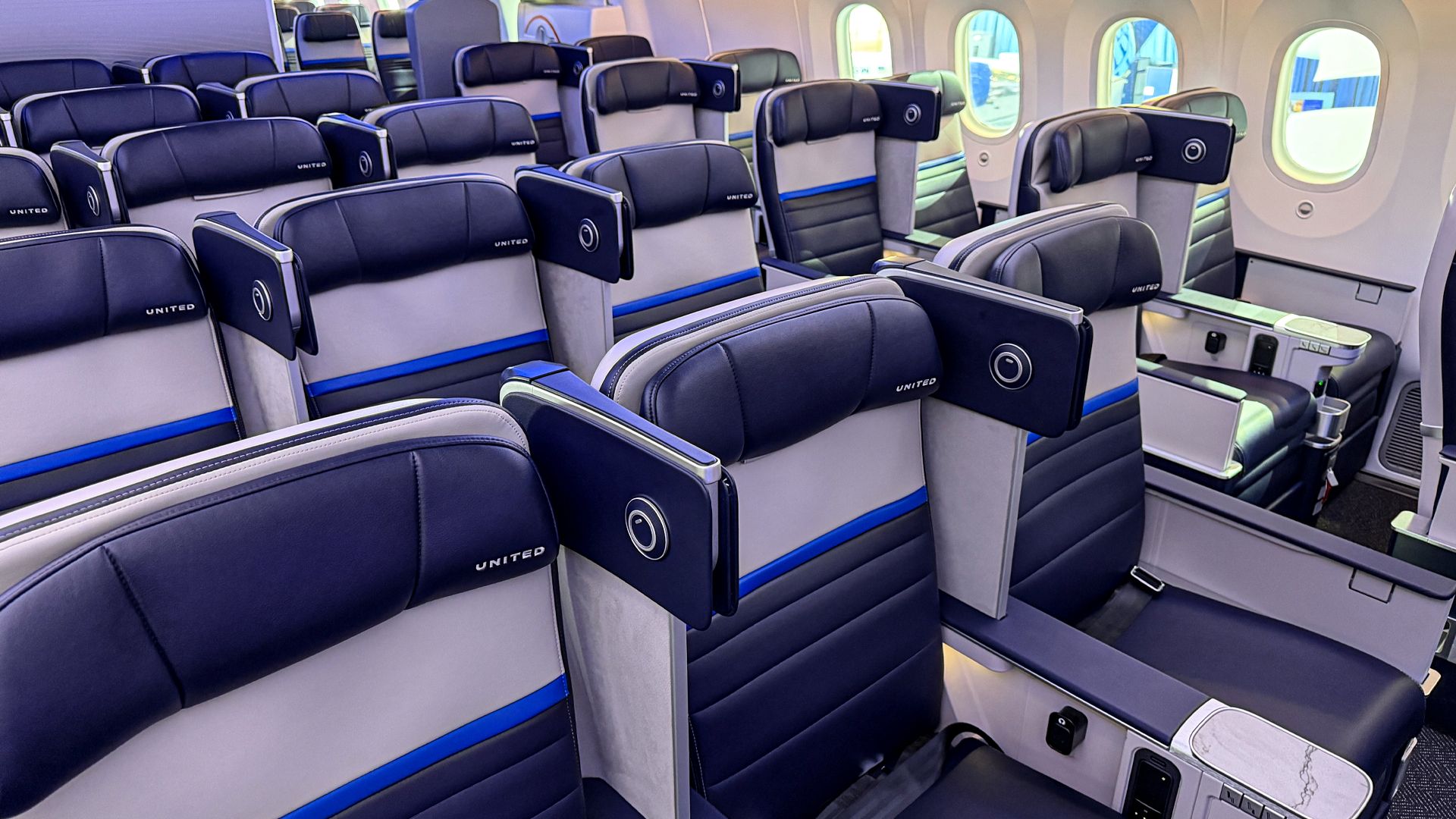 The US Airlines With The Most Premium Economy Seats Per Aircraft In 2026