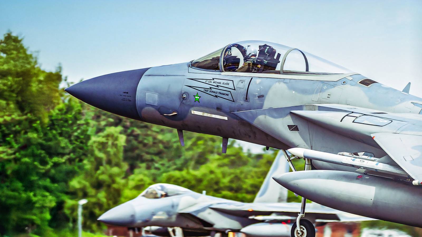 The Top 7 Highest Paid US Military Pilot Ranks in 2026