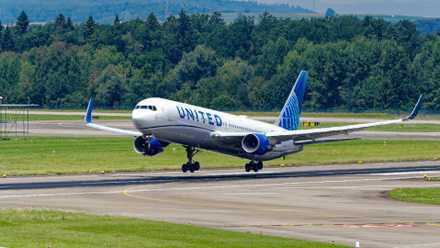 United 767-300 taking off from Zurich