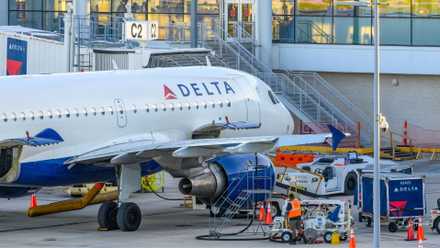 Delta Refuelling at Gate