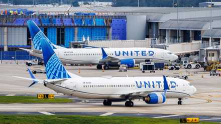 United Airlines 737