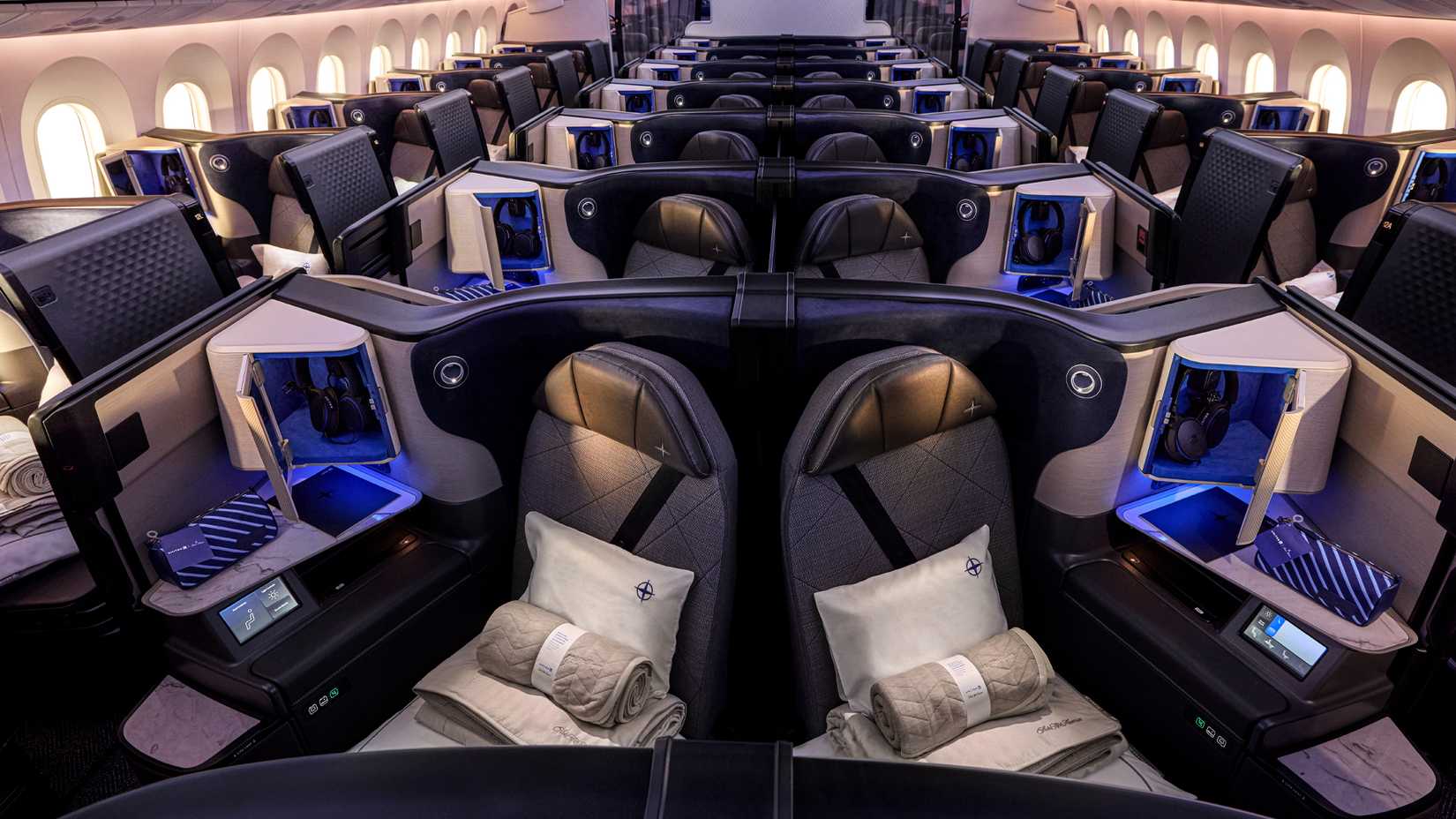 United Airlines New Polaris Studio Upgrade