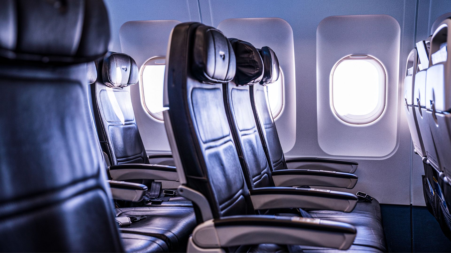 Why Airlines Prefer Window Shades To Be Open During Taxi, Takeoff, & Landing