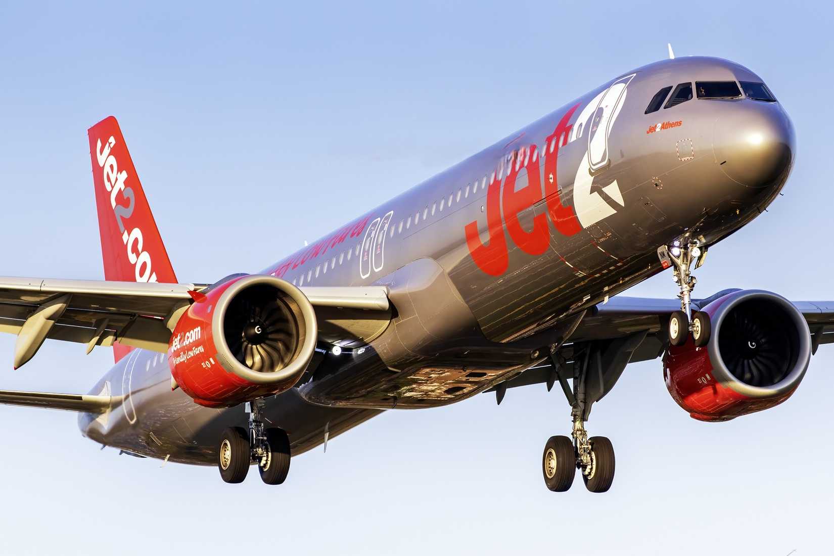 Jet2 A321neo on final approach