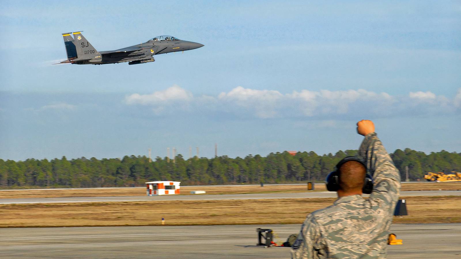 6 Fighter Jets The US Military Is Quietly Phasing Out & What's Replacing Them