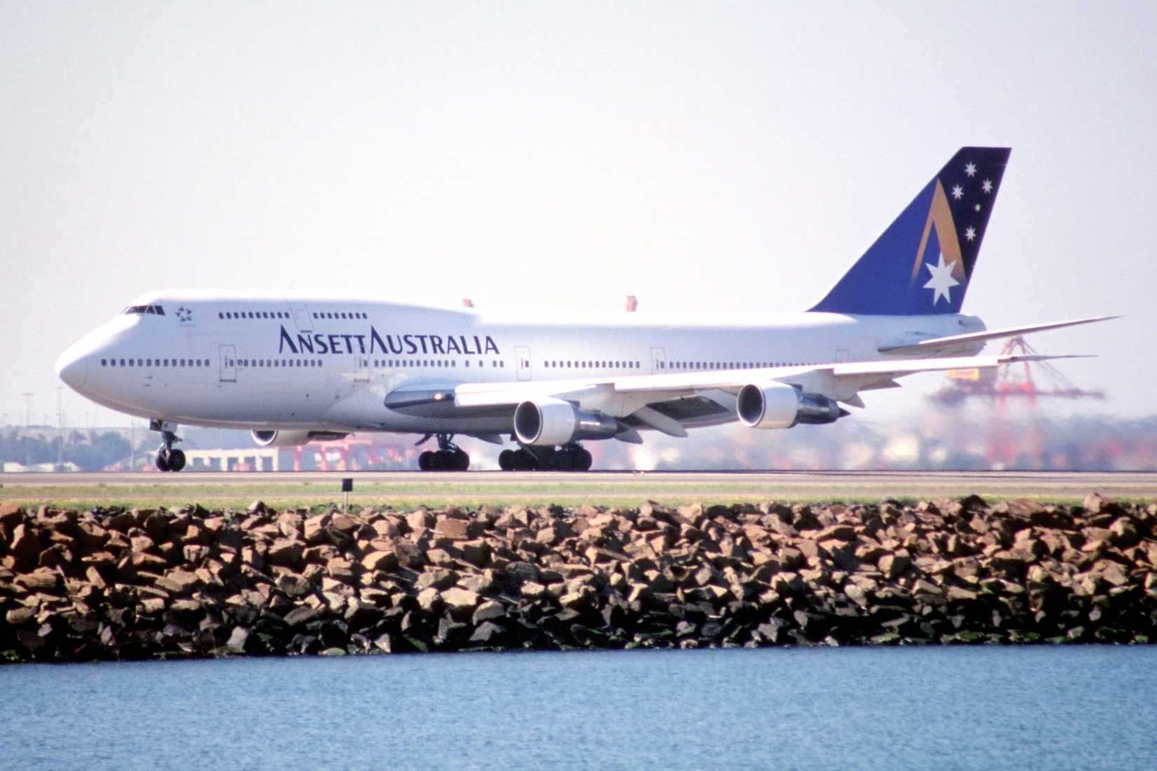 Ansett Australia Boeing 747-300 taxiing at SYD